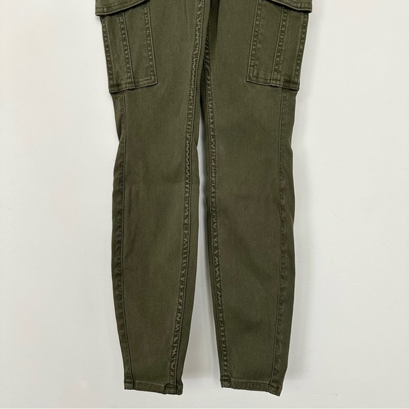 Spanx - Stretch Twill Ankle Cargo Pant Darkened Olive - Picture 8 of 15